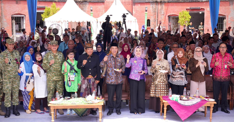 Ferry Juliantono Buka Kebumen Travel Mart dan Dorong IWAKK Walet Emas Bertransformasi Jadi Koperasi Menarik…