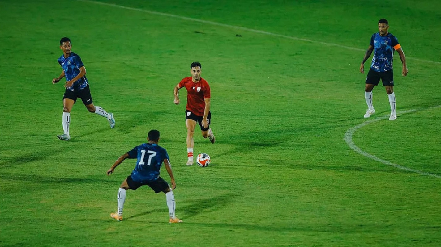 Ricky Nelson Pertahankan Proses Evaluasi Meski Persis Menang 3-0